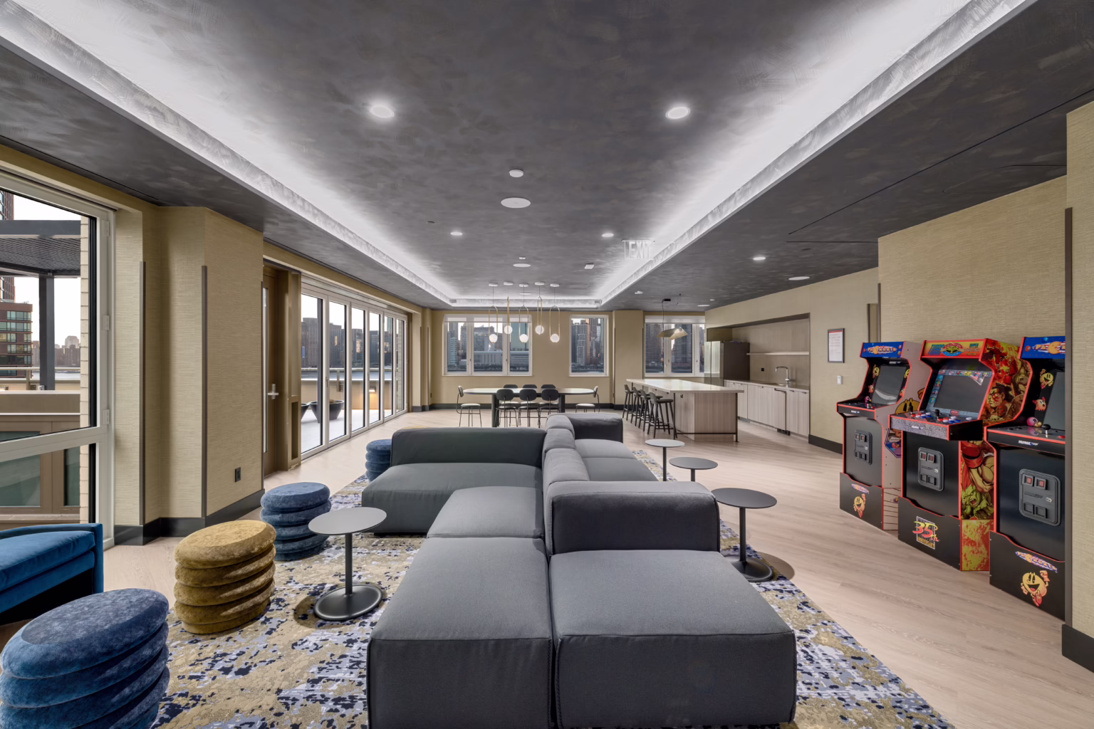 20241220_DSC1589-1_2-20-Malt-Dr_West-Lounge